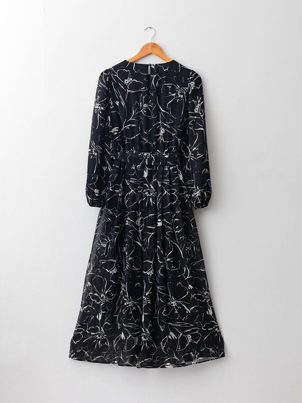 Siyah Bisiklet Yaka Çiçek Baskılı Uzun Kollu Şifon Kadın Elbise-6