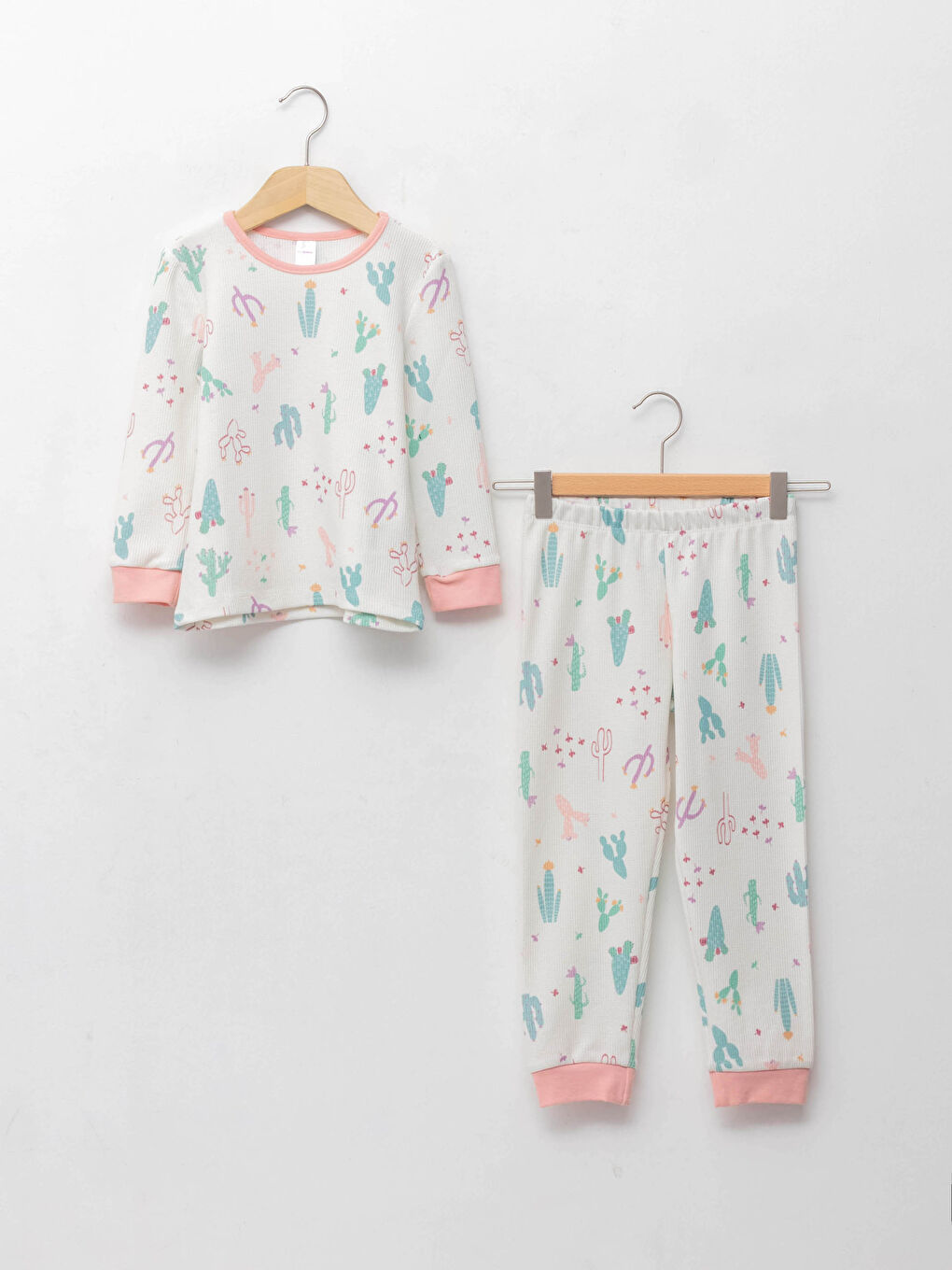 Ekru Bisiklet Yaka Baskılı Uzun Kollu Kız Çocuk Pijama Takımı