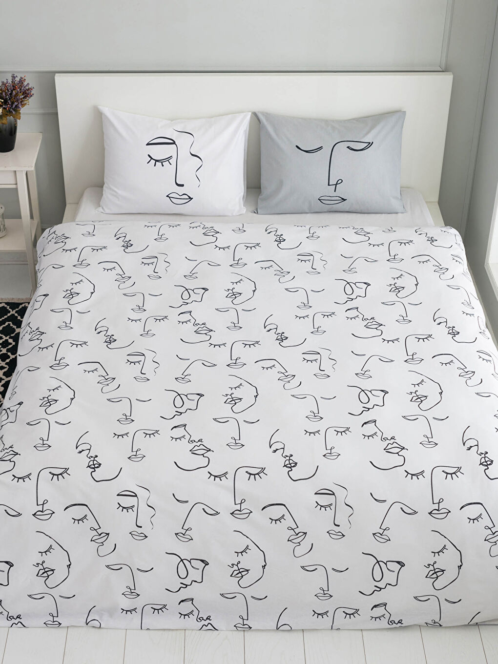 Double Double Sided Printed Woven Duvet Cover and Pillowcase-2