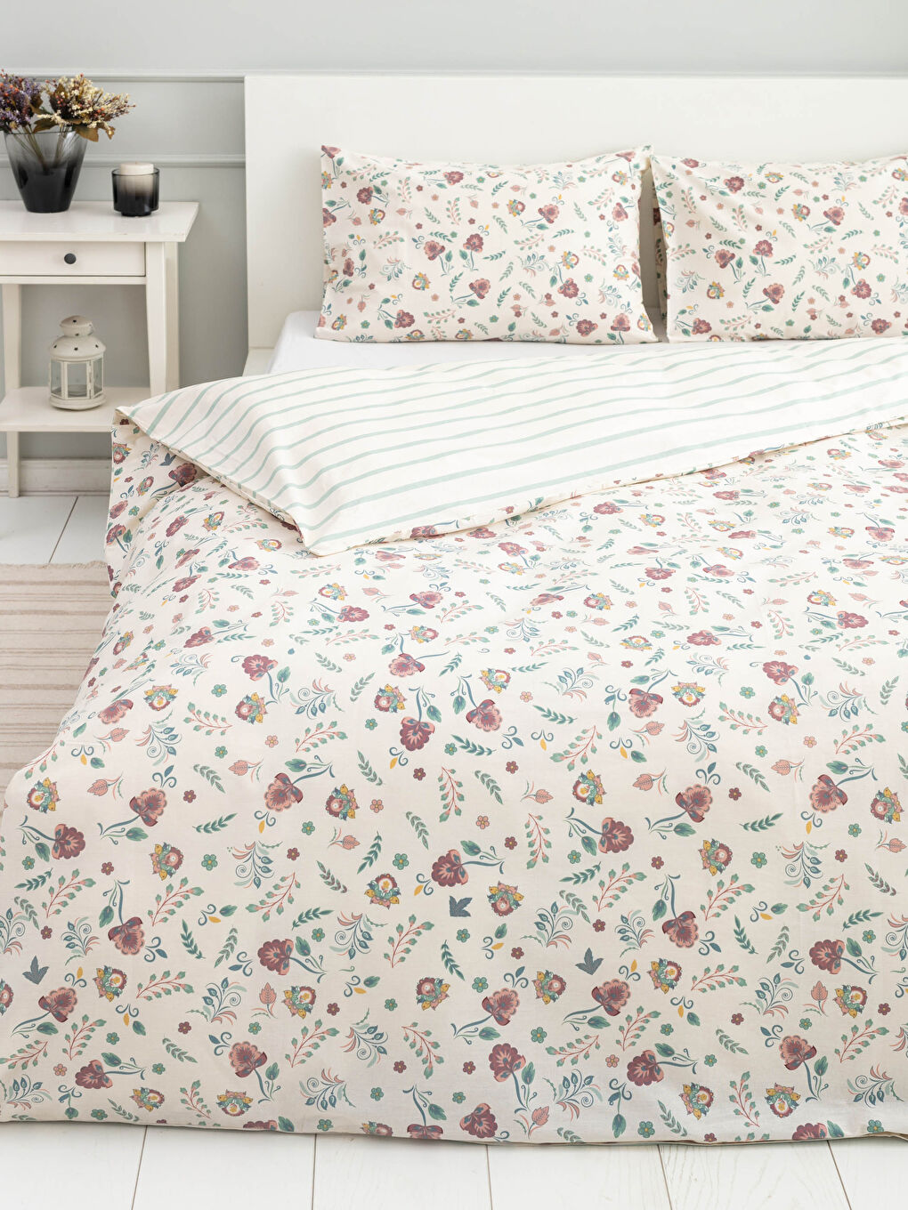 غطاء لحاف مزدوج مطبوع بنقشة زهرية مزدوجة الجوانب منسوج وغطاء وسادة