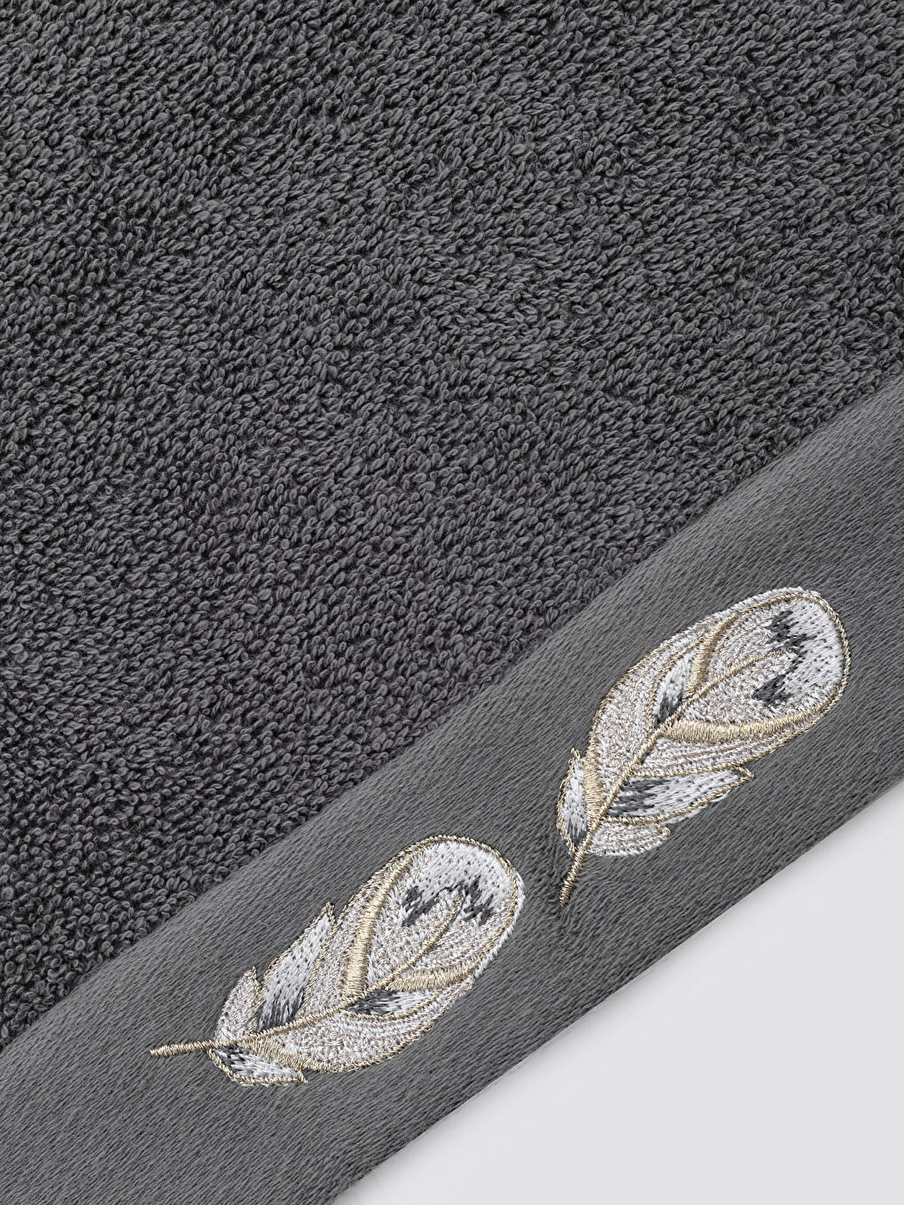 Serviette d'invité Boucle Détail Broderie Plume 30x50 Cm-2