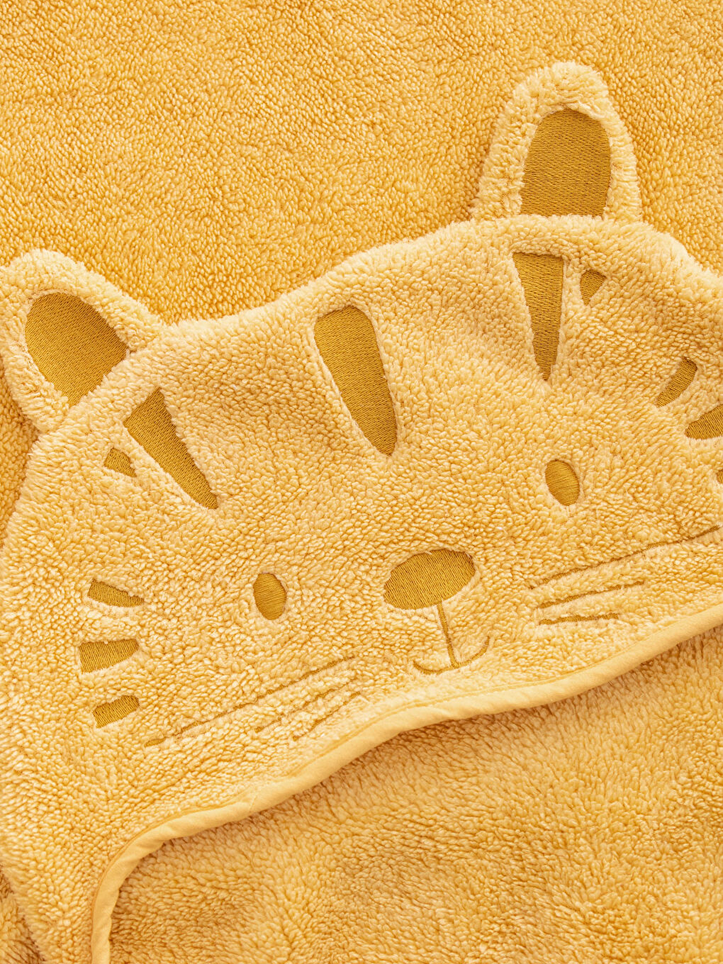 Sarı Kapüşonlu Erkek Çocuk Wellsoft Battaniye-2