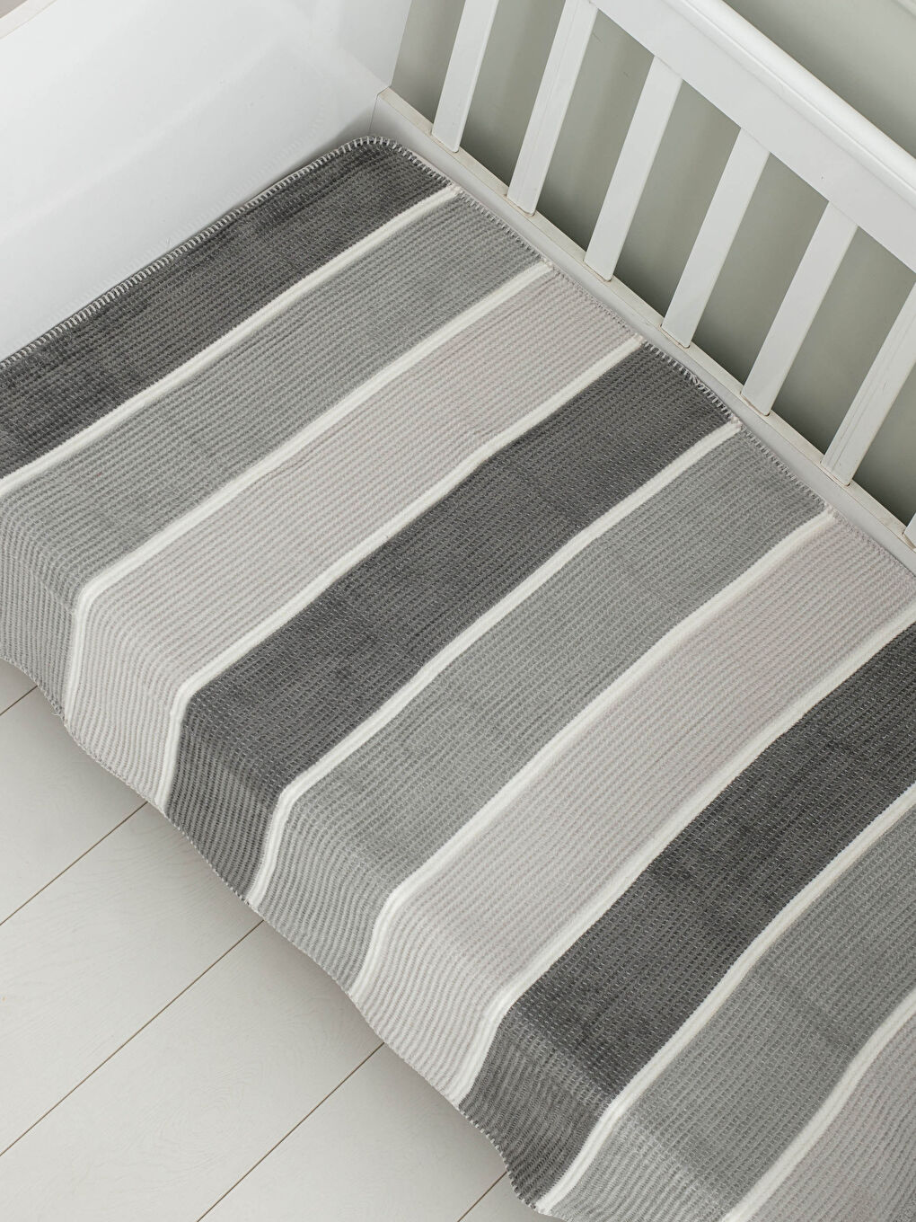 Striped Cotton Baby Boy Blanket 100x120 Cm-1
