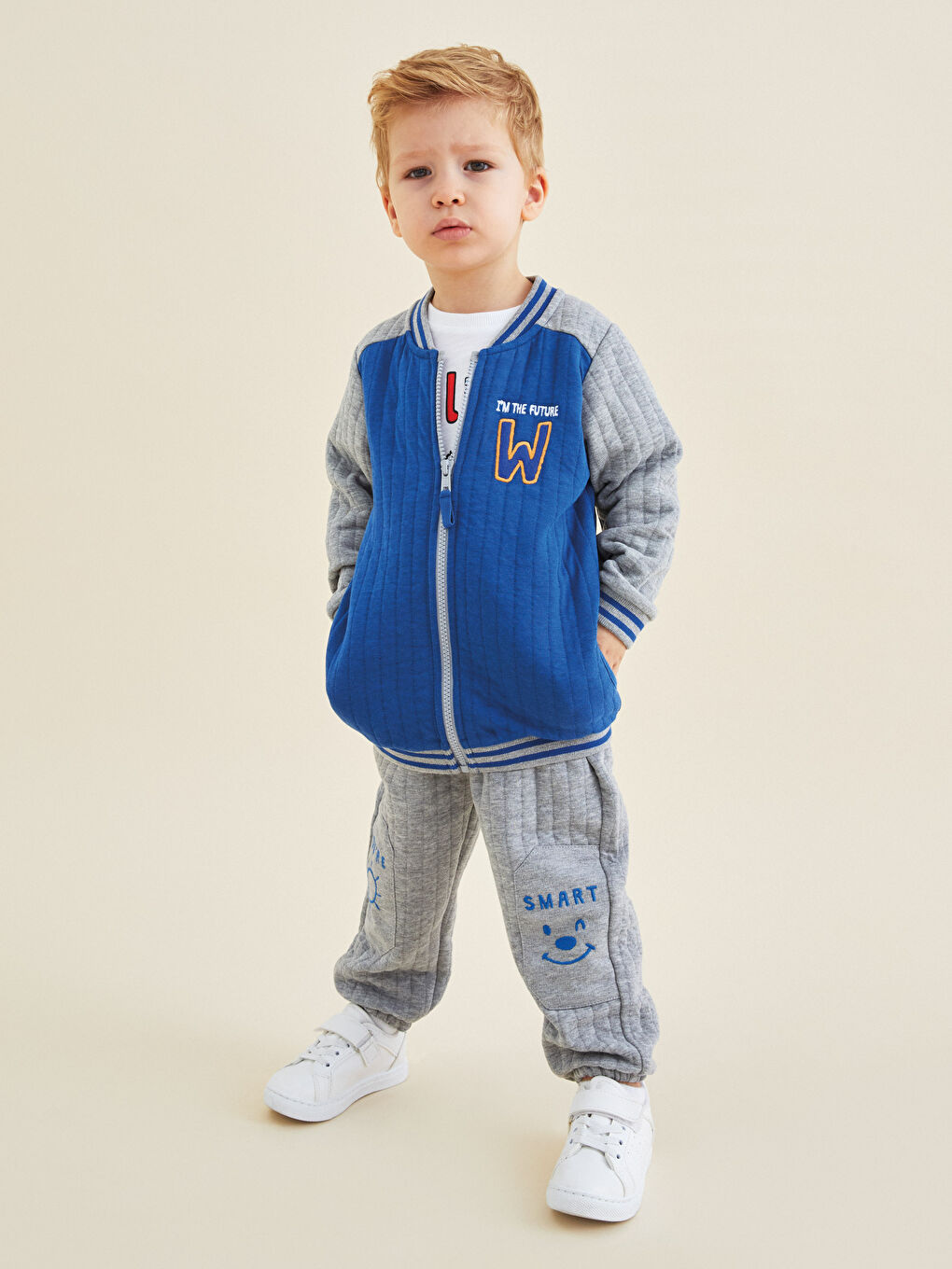 Crew Neck Long Sleeve Embroidery Detailed Zippered Sweatshirt-1