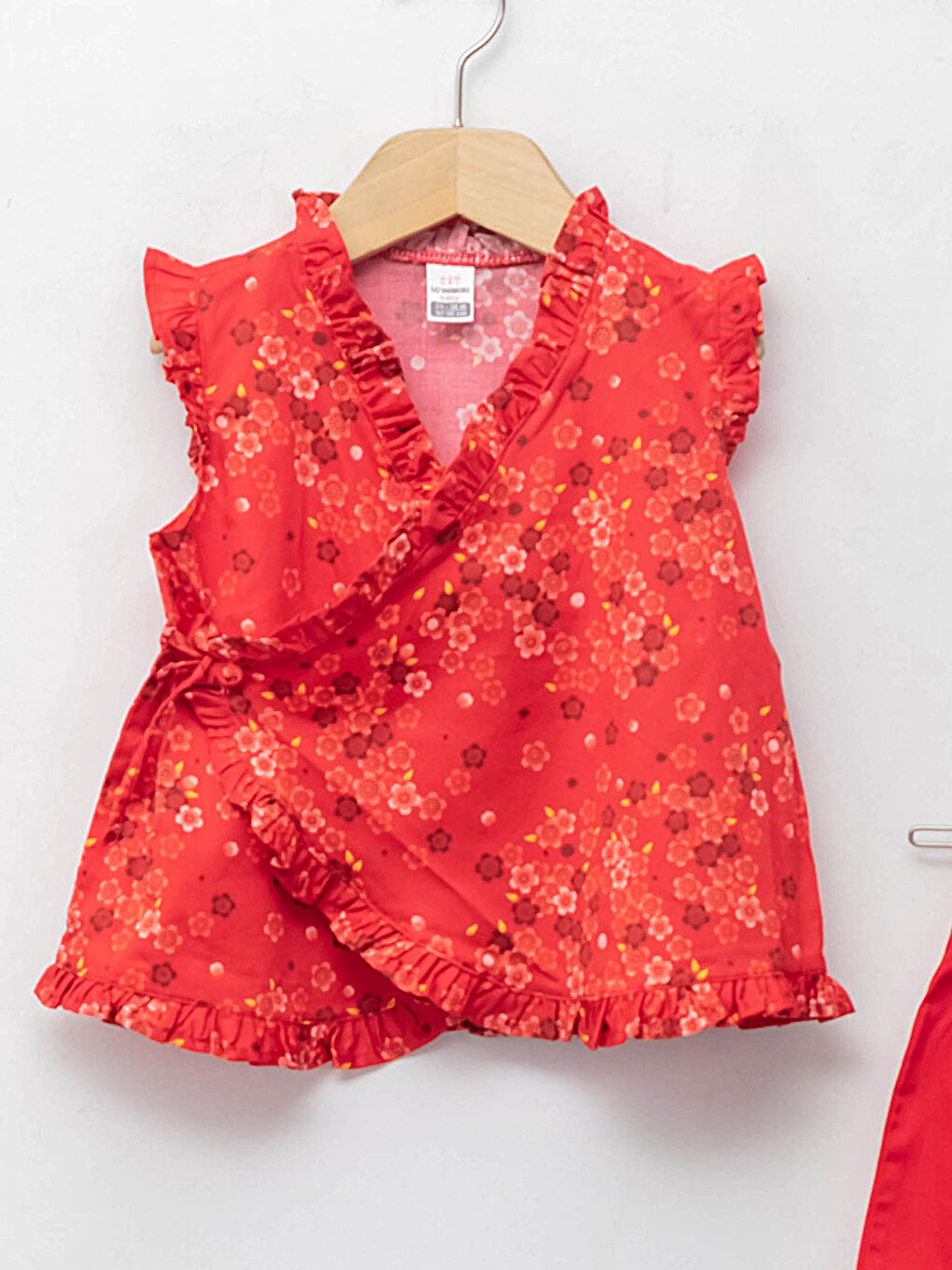 V-Neck Patterned Cotton Baby Girl Blouse, Shorts and Headband 3 Piece Set-2