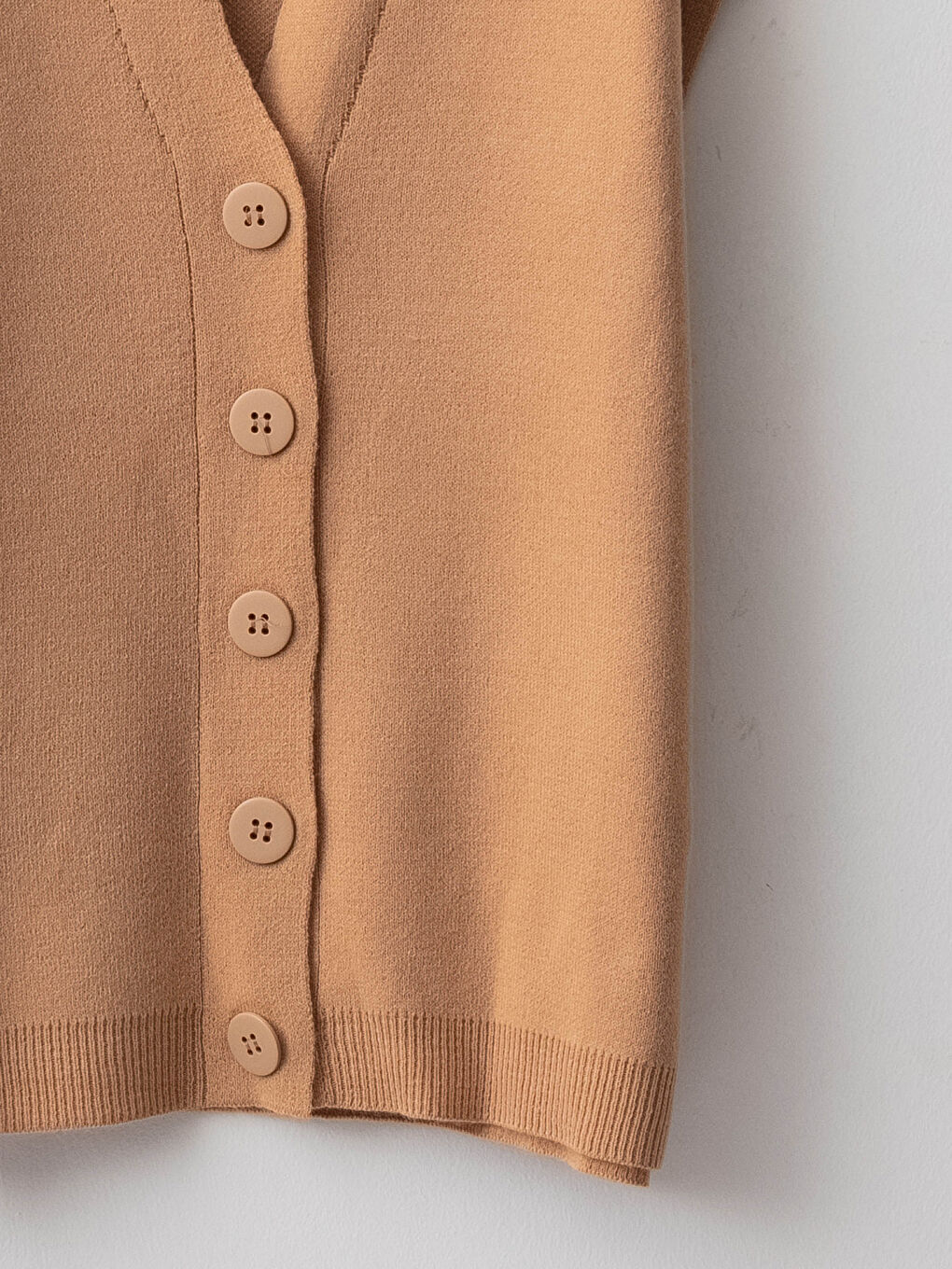 Жилет из трикотажа с V-образным вырезом, однотонный, на пуговицах для женщин-7