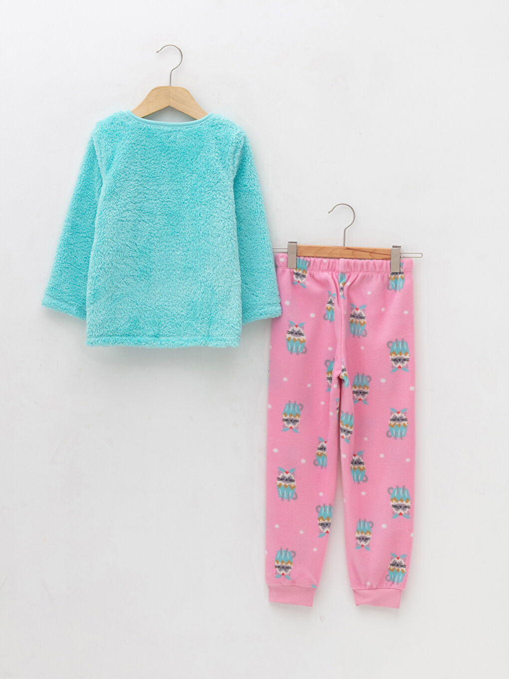 Crew Neck Printed Long Sleeve Fleece Girls' Pajamas Set-1