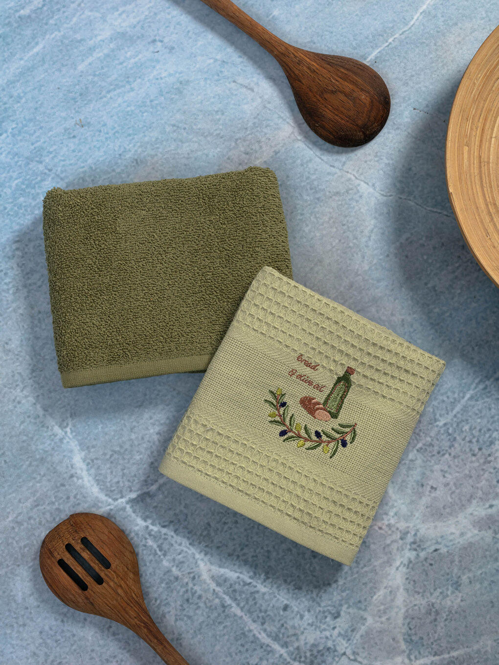 منشفة تجفيف بتطريز مفصل 40x60 سم-1