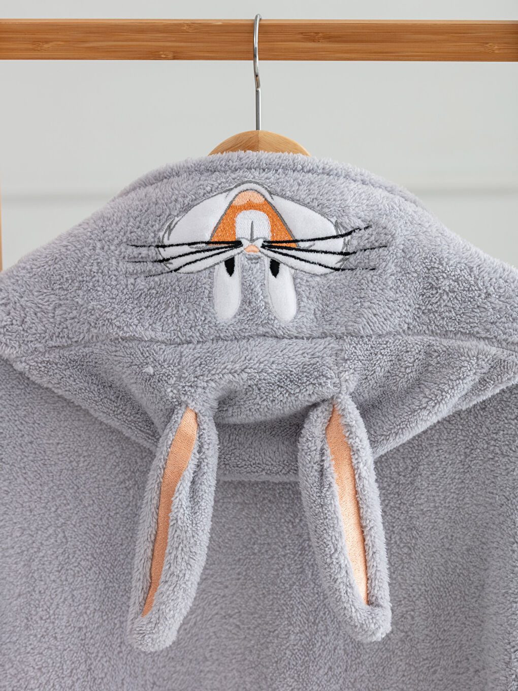 Single Hooded Embroidery Detailed Bugs Bunny Licensed Wearable Blanket 100x150 Cm-2