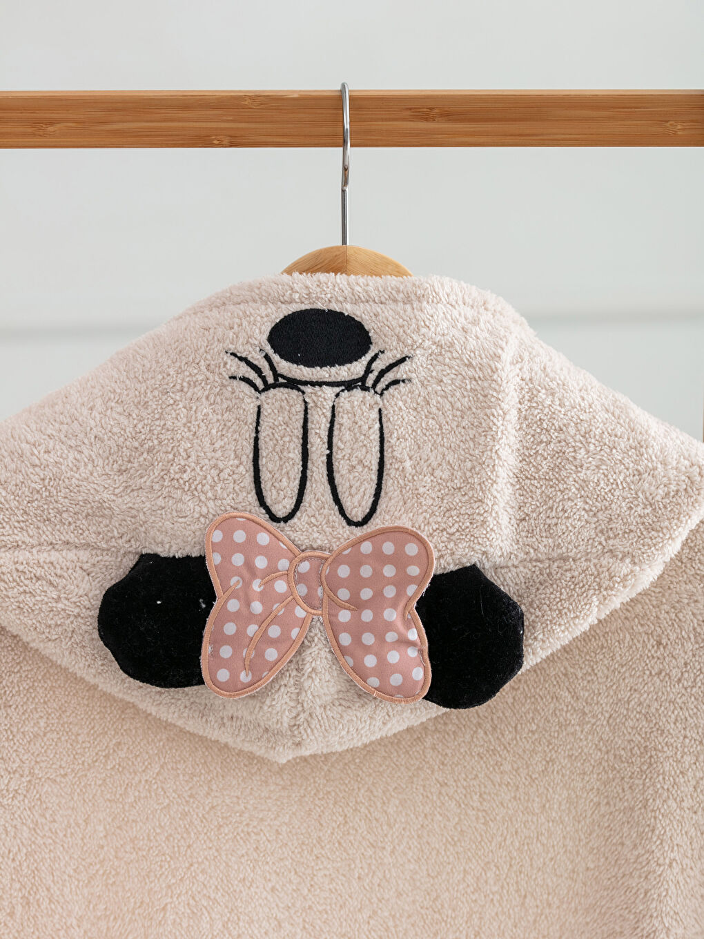 Minnie Mouse Embroidered Wearable Blanket 100x150 Cm-2