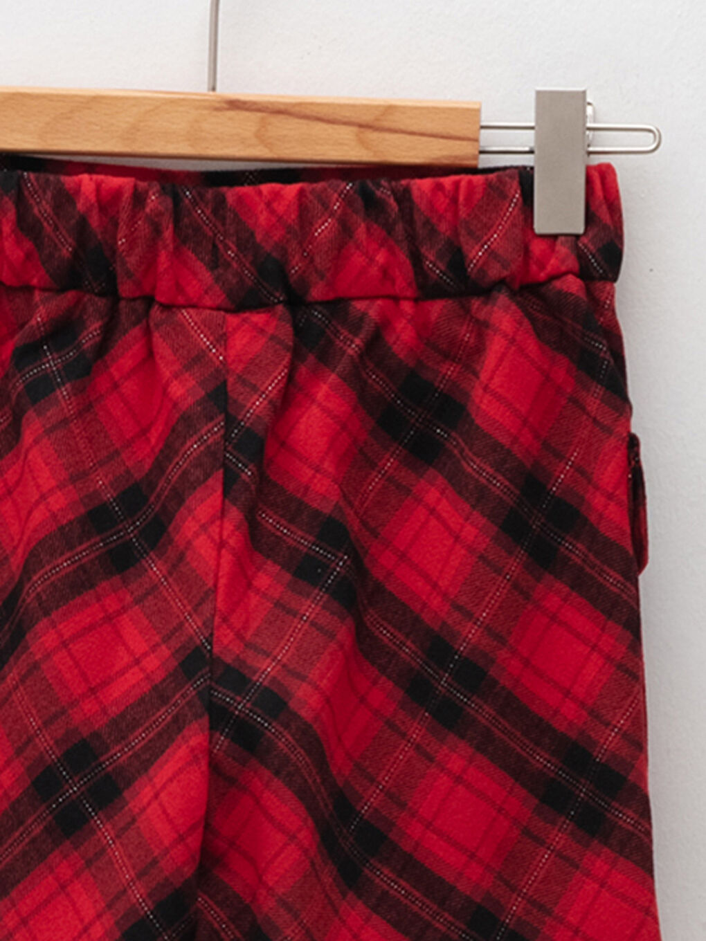 LCW Kids Checked Girl Short Skirt and Pantyhose -W1FR05Z4-LPA