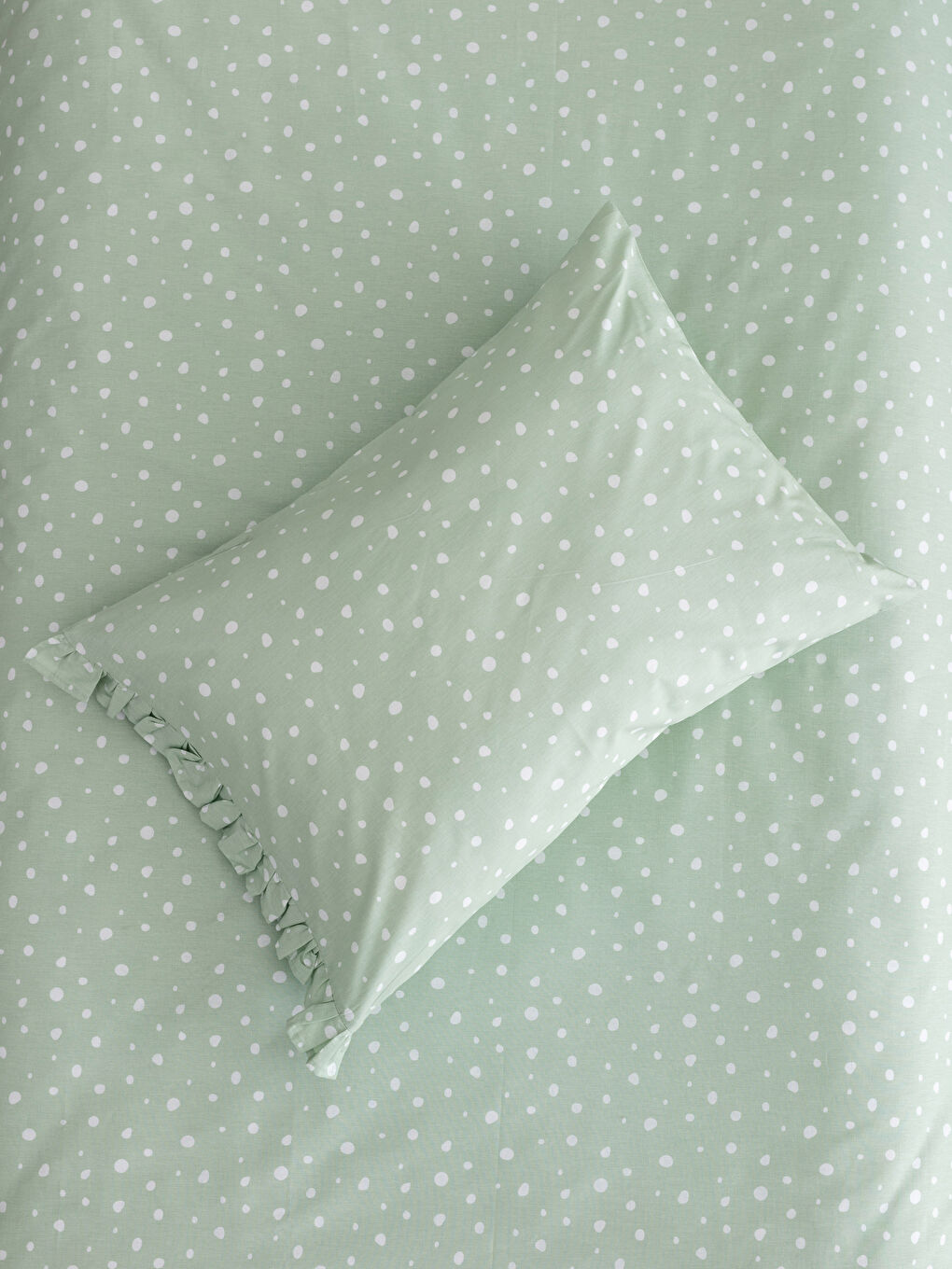Polka Dot Patterned Woven Girl Bed Linen Set-1