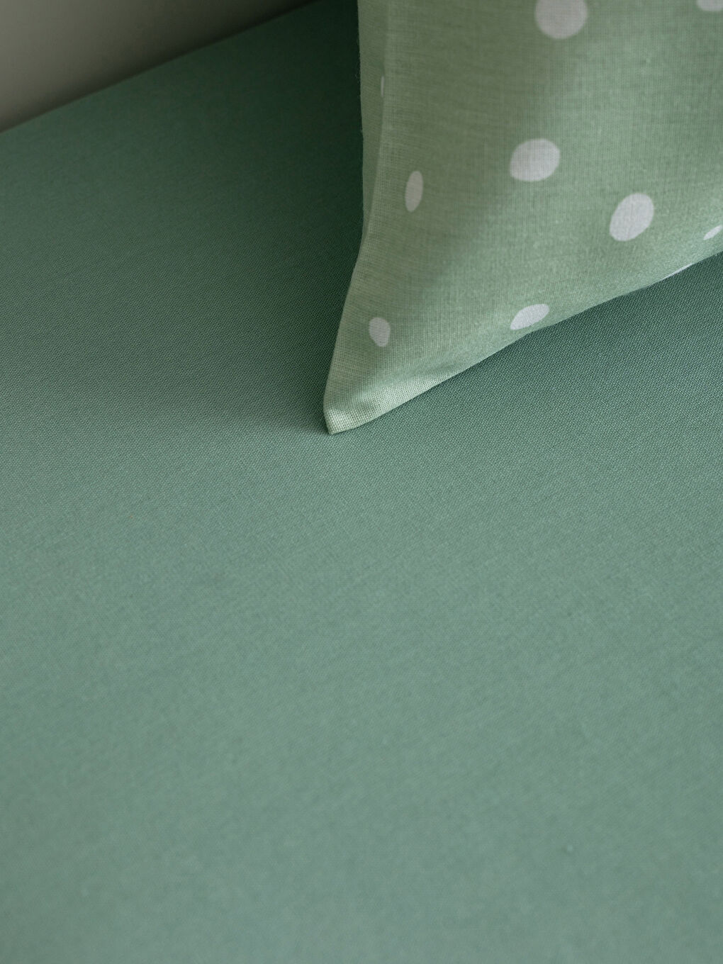 Polka Dot Patterned Woven Girl Bed Linen Set-3