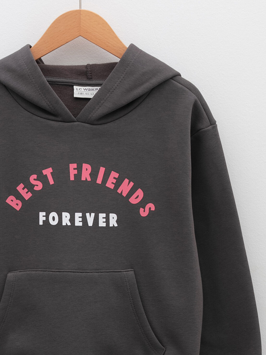 LCW Kids Bedrucktes Sweatshirt mit Kapuze und langen Ärmeln für Mädchen -W1G110Z4-HMC