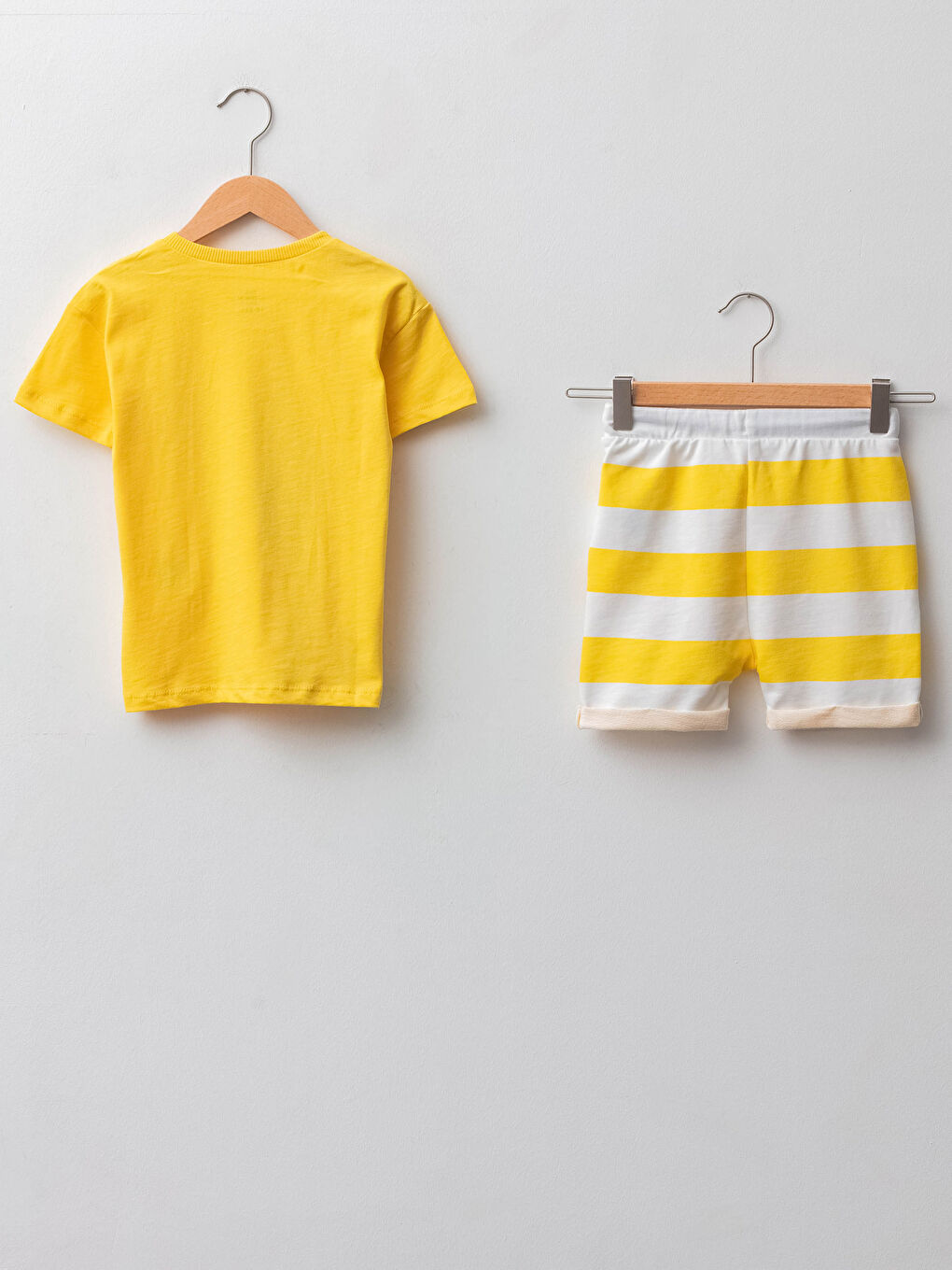 Crew Neck Short Sleeve Minions Printed Baby Boy T-Shirt and Shorts 2-Pack Set-1