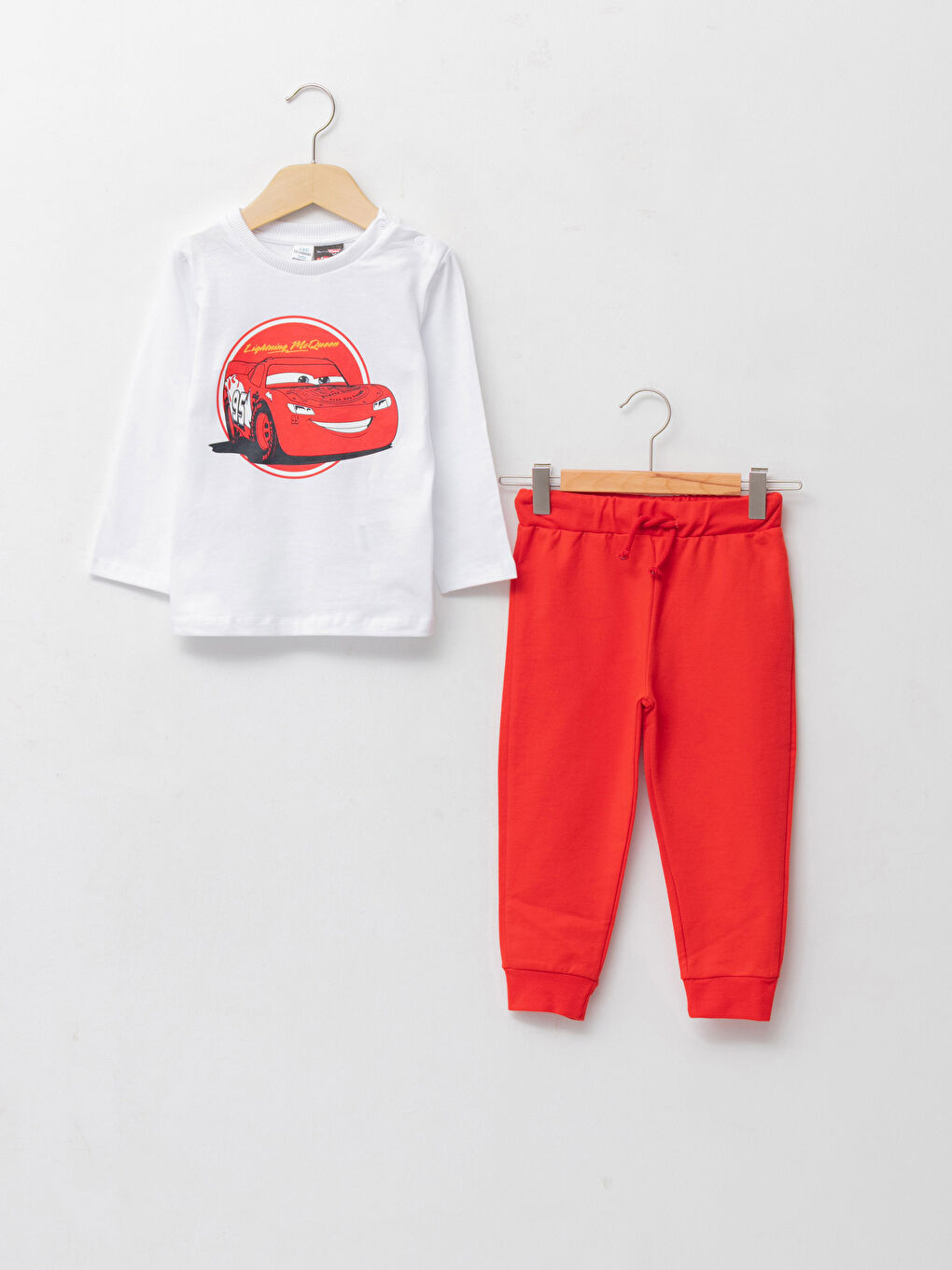 Tricou Bebeluși Băieți cu Mânecă Lungă și Guler Rotund Imprimat cu Cars și Pantaloni Jogger Set 2 Bucăți