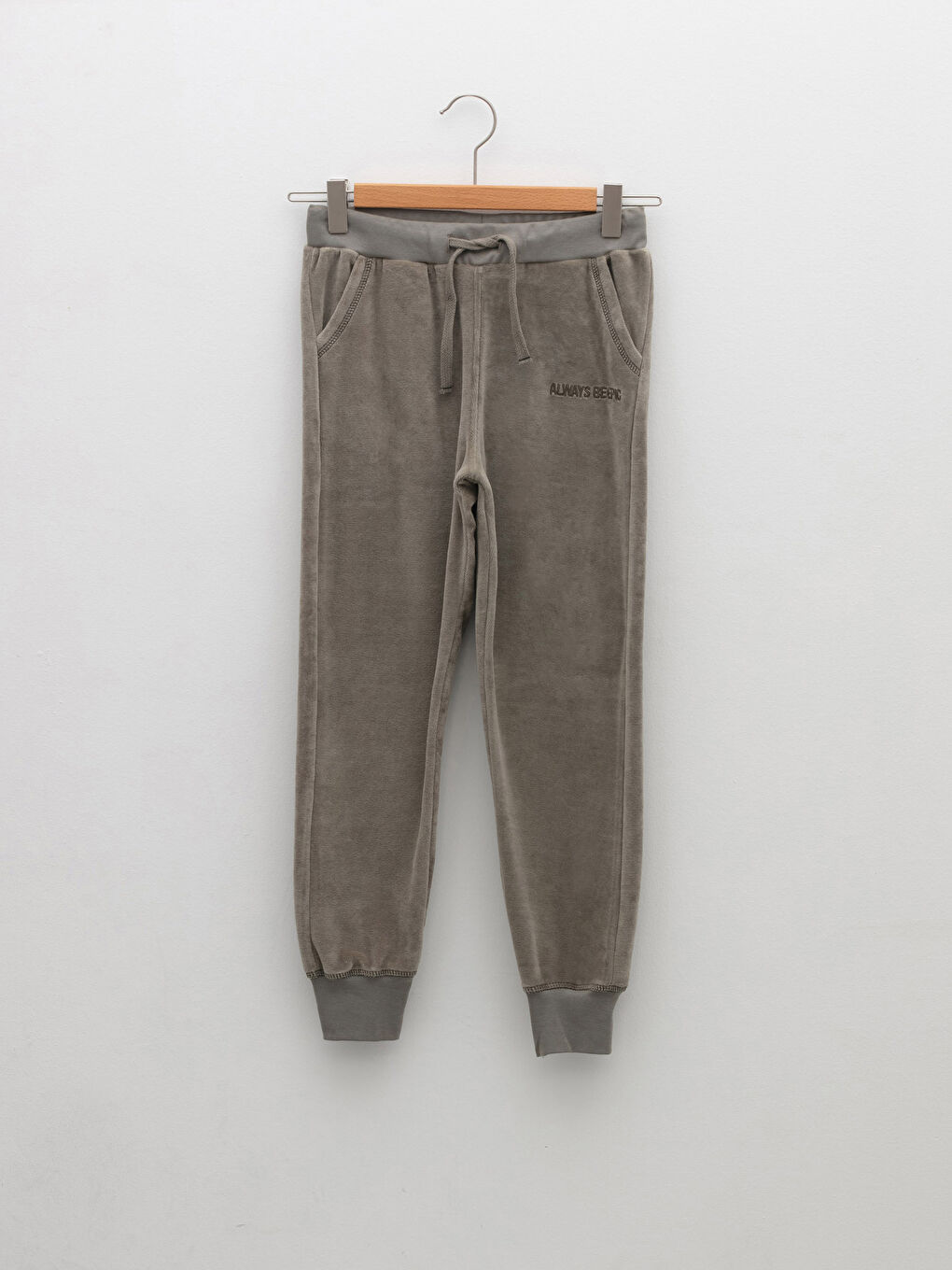 LCW Kids Elastischer Bund Stickerei Detailierte Samt Jungen Jogger-Sweatpants -W1G995Z4-GWK