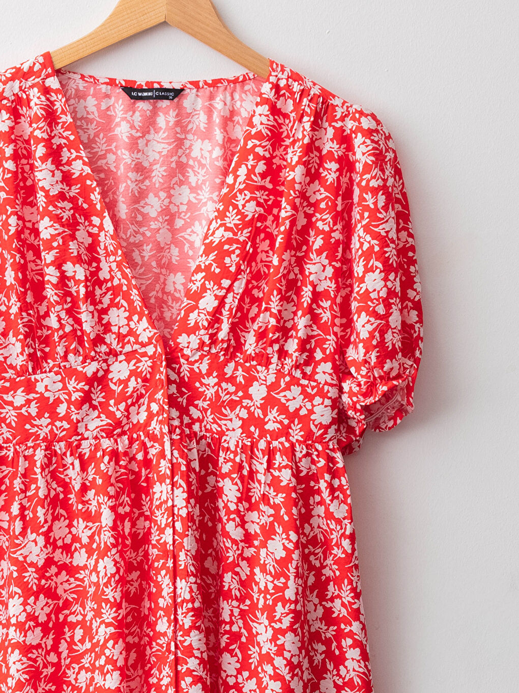 Kırmızı V Yaka Çiçekli Balon Kollu Kadın Elbise-8