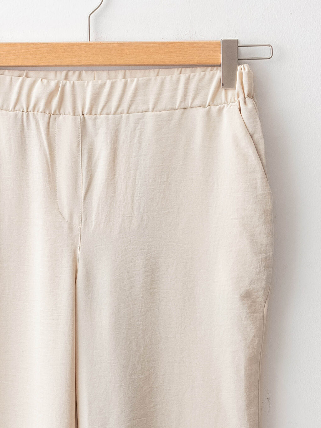 Elastic Waist Wide Fit Pocket Detailed Women's Trousers-7