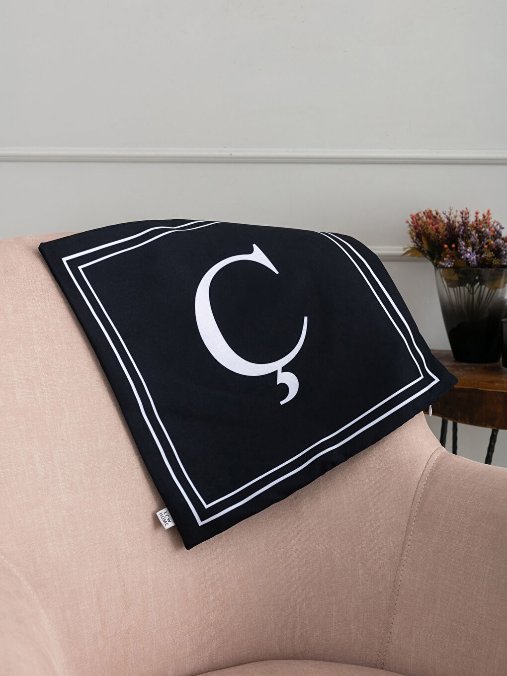Letter Ç Printed Cushion Cover 45x45 Cm-1