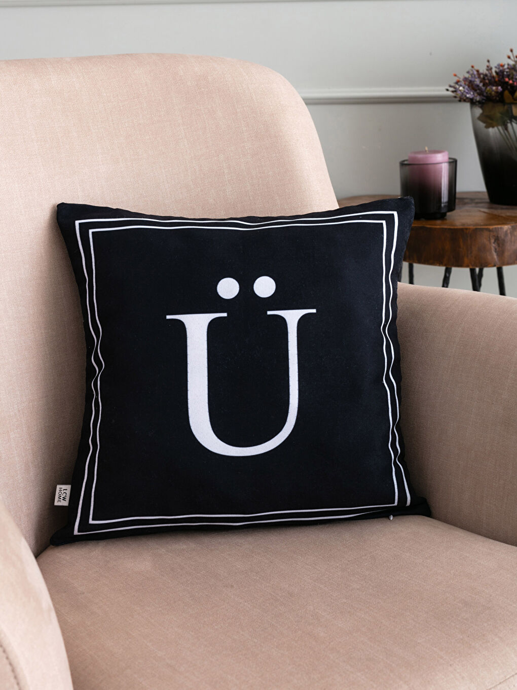LCW HOME Letter Ü Printed Cushion Cover 45x45 Cm -W1GK62Z8-F9C