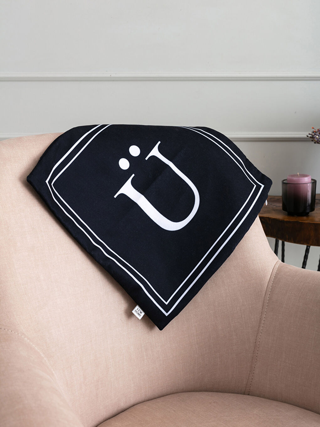LCW HOME Letter Ü Printed Cushion Cover 45x45 Cm -W1GK62Z8-F9C