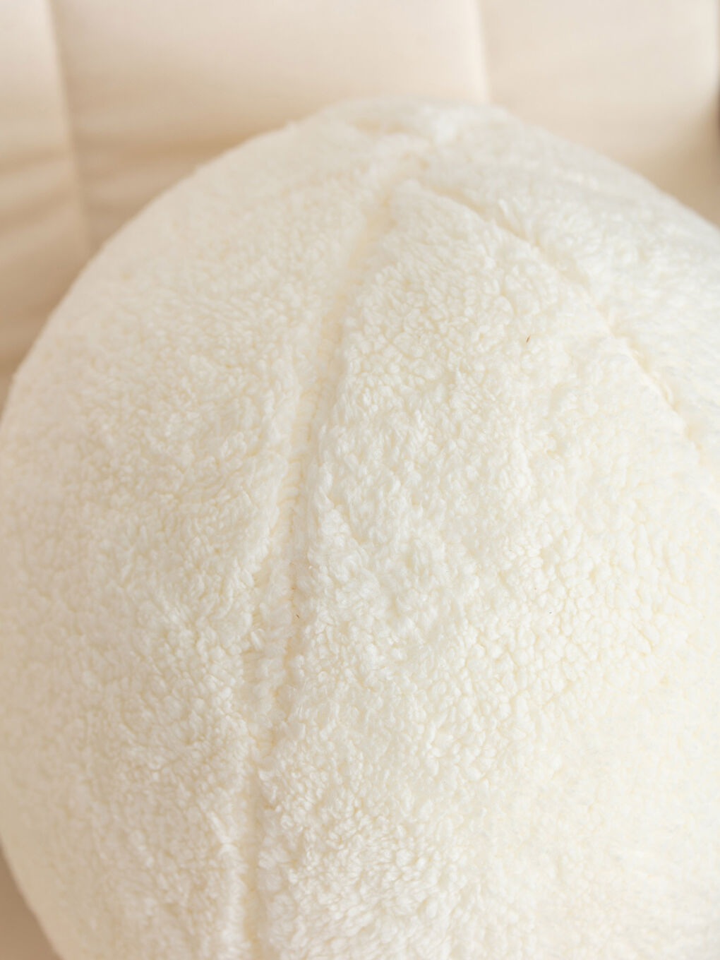 Filled Plush Ball Cushion 40 Cm-1