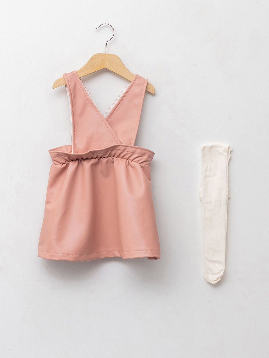 LCW baby V-Neck Suspended Basic Baby Girl Dress and Pantyhose 2 Pack -W1GL16Z1-GDV