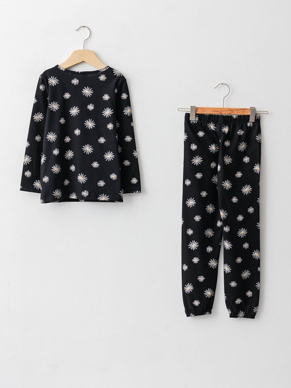 Siyah Bisiklet Yaka Baskılı Uzun Kollu Kız Çocuk Pijama Takımı-1