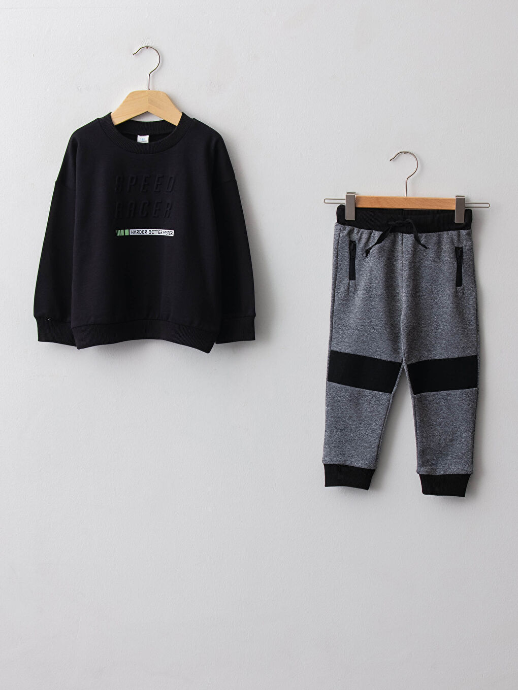 Crew Neck Long Sleeve Printed Baby Boy Sweatshirt and Pants 2