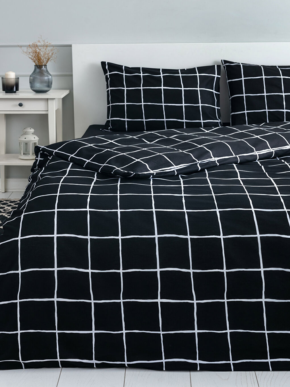 Siyah Çift Kişilik Ekose Desenli Dokuma Nevresim Takımı