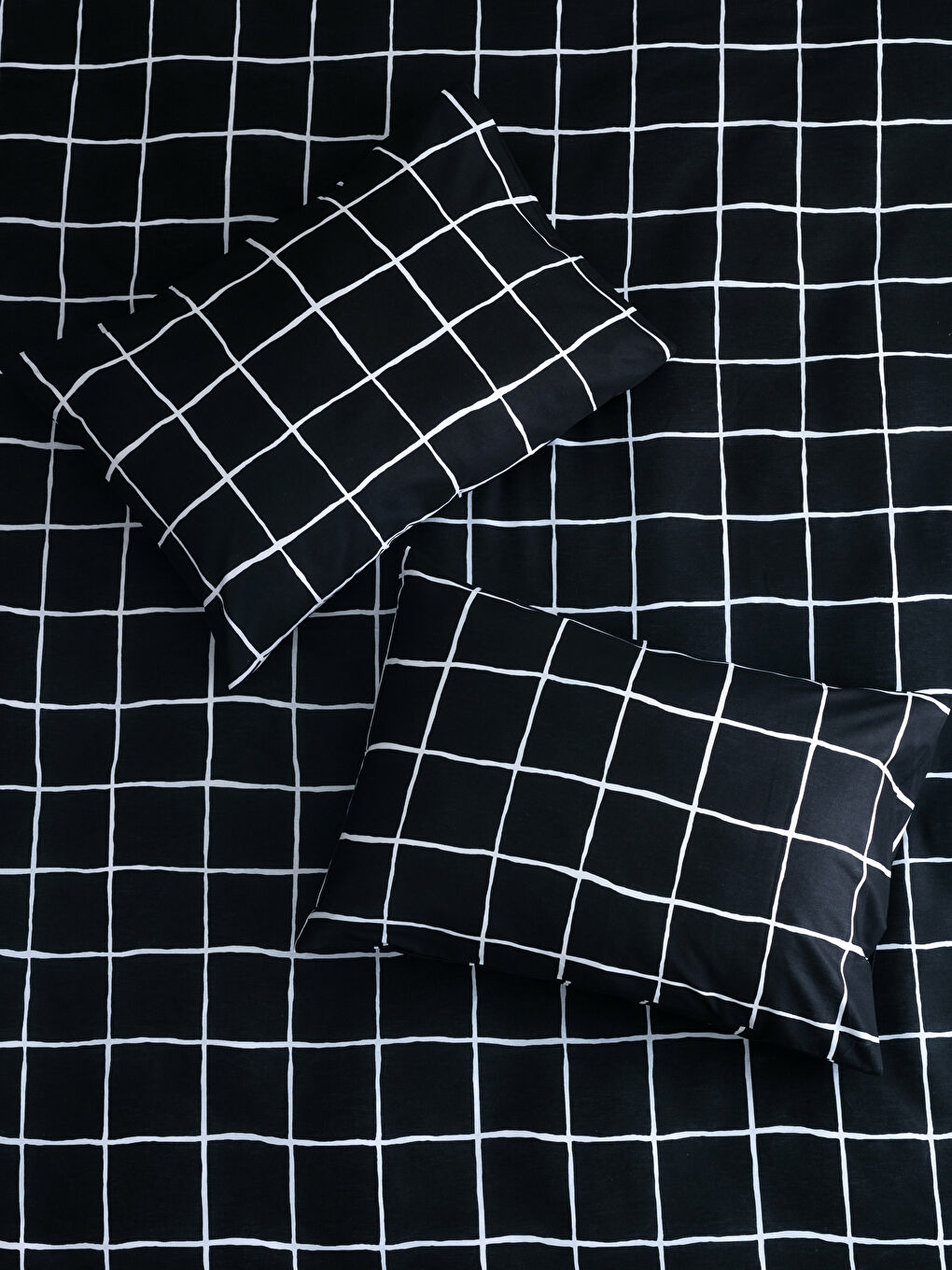 Siyah Çift Kişilik Ekose Desenli Dokuma Nevresim Takımı-1