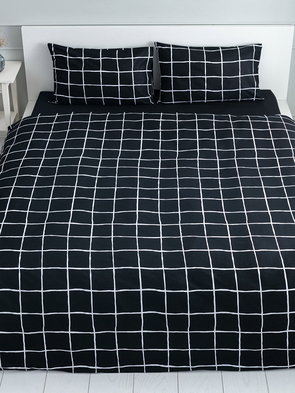 Siyah Çift Kişilik Ekose Desenli Dokuma Nevresim Takımı-2