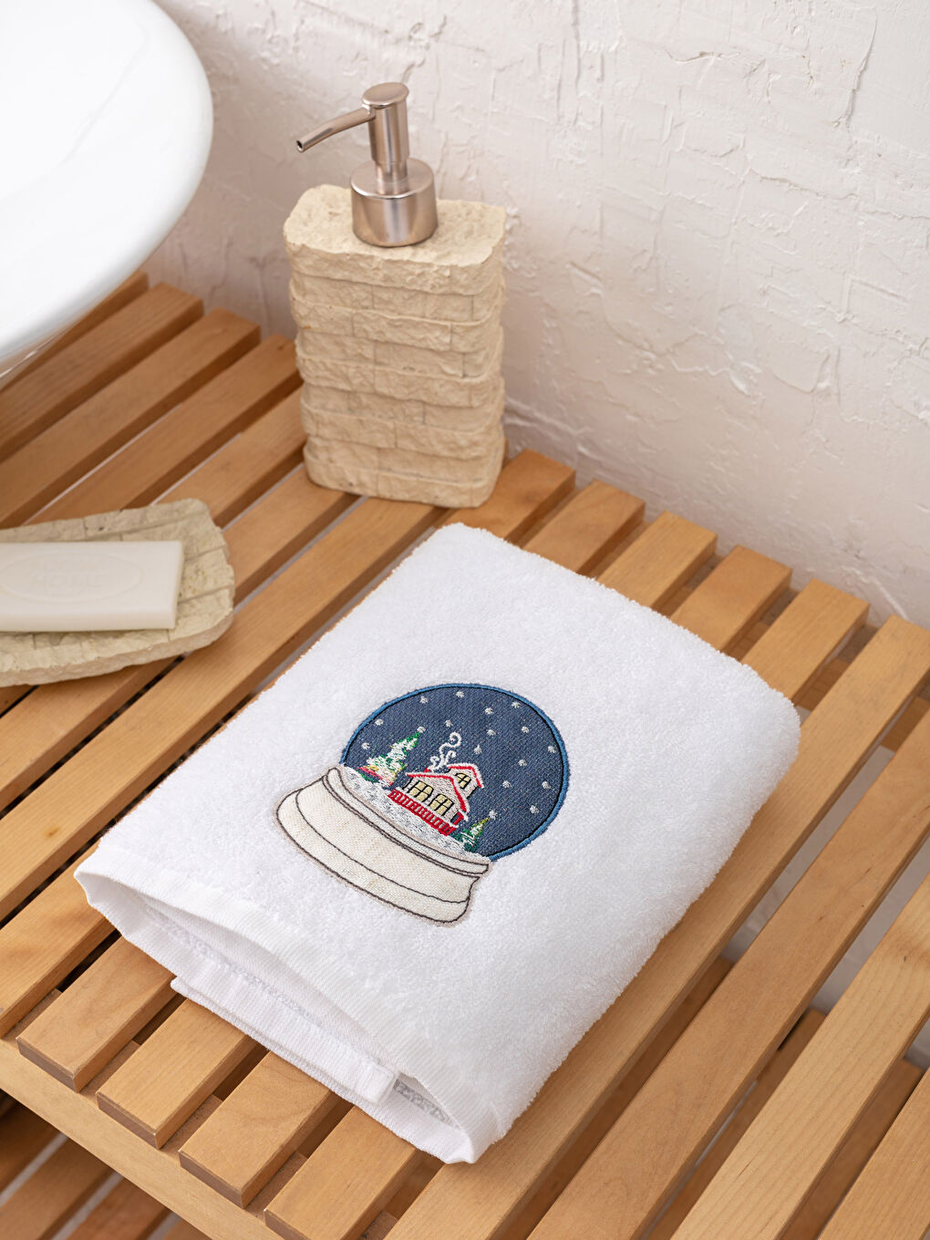 LCW HOME New Year Themed Embroidery Detailed Boucle Face Towel 50x80 Cm -W1I199Z8-J5E