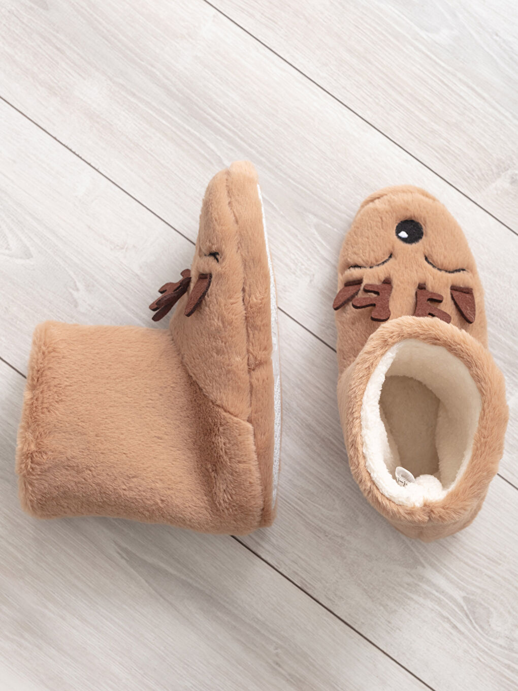 Karışık Nakışlı Pelüş Erkek Ev Botu-1