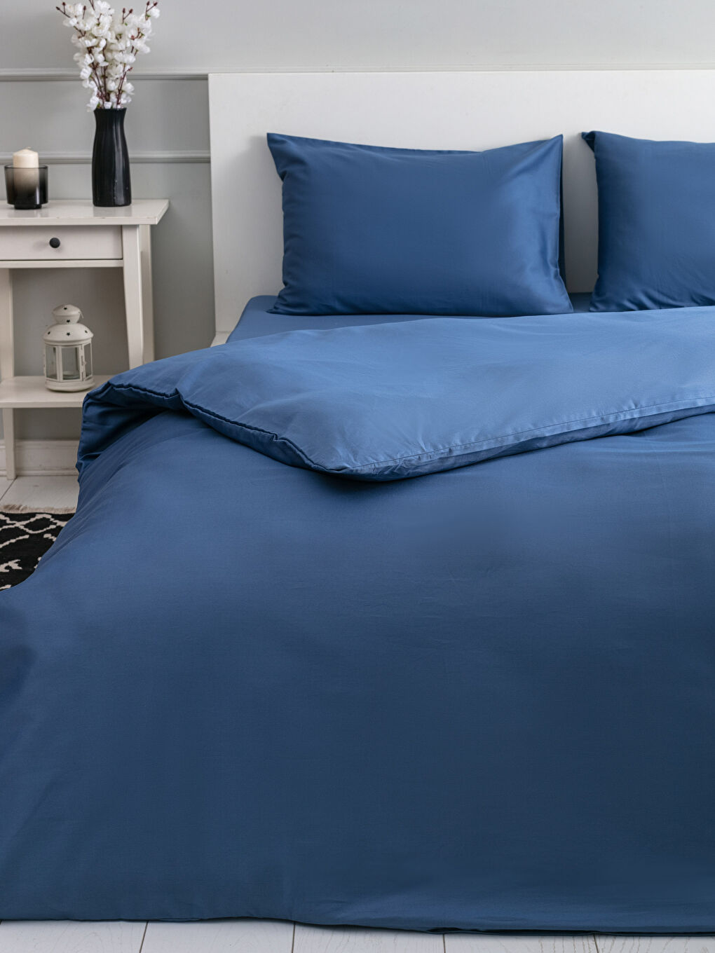 مجموعة غطاء لحاف مزدوج سادة ستان