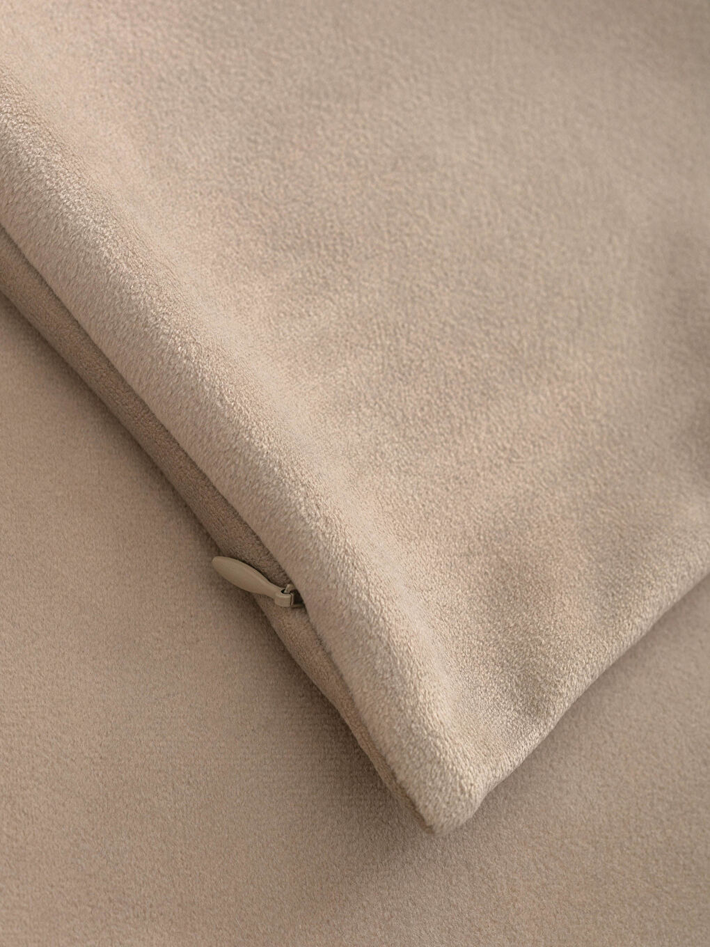 LCW HOME Plain Velvet Cushion Cover 45x45 Cm -W1ID04Z8-S0L
