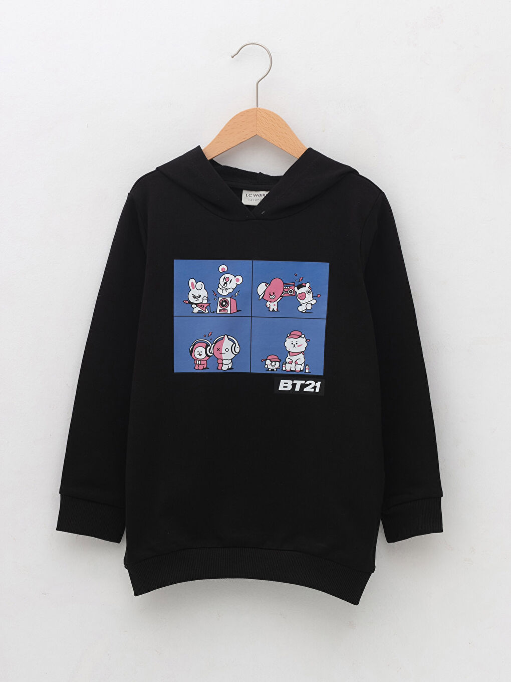 LCW Kids Yeni Siyah Kapüşonlu BT21 Baskılı Uzun Kollu Kız Çocuk Sweatshirt