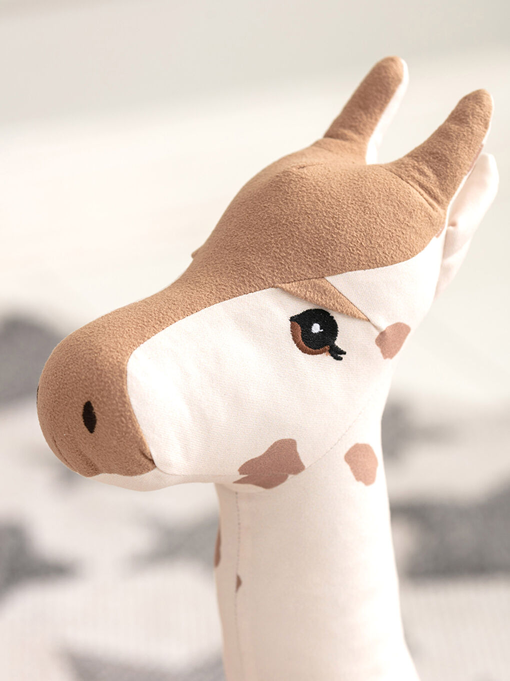 LCW HOME Embroidery Detailed Filled Plush Baby Giraffe Throw Pillow 28x49 Cm -W1JB36Z1-F9C