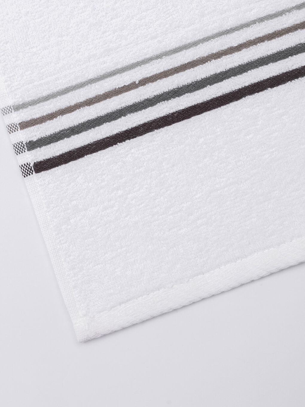 Beyaz Çizgili Bukle El Havlusu 30x50 cm-2