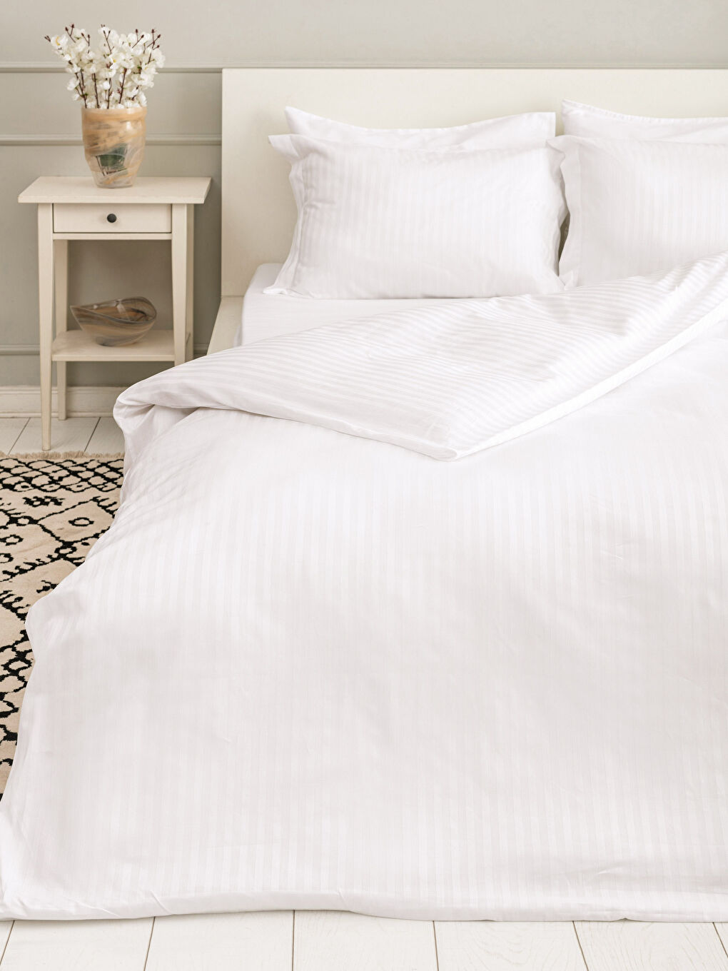 Beyaz Çift Kişilik Nevresim Takımı