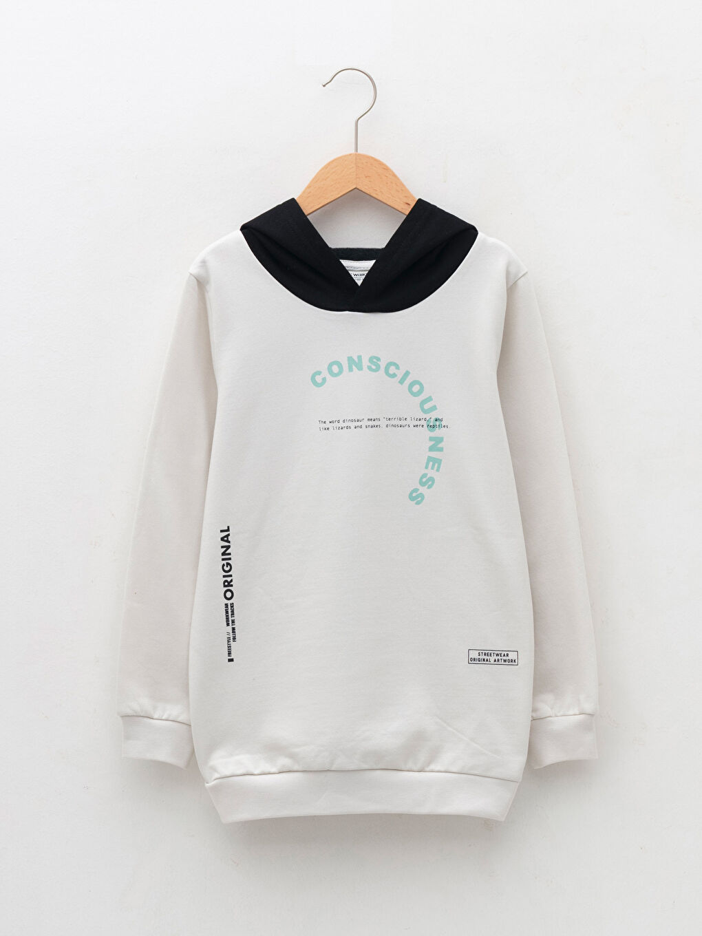 LCW Kids Bedrucktes Sweatshirt mit Kapuze und langen Ärmeln für Jungen -W1K439Z4-QVW