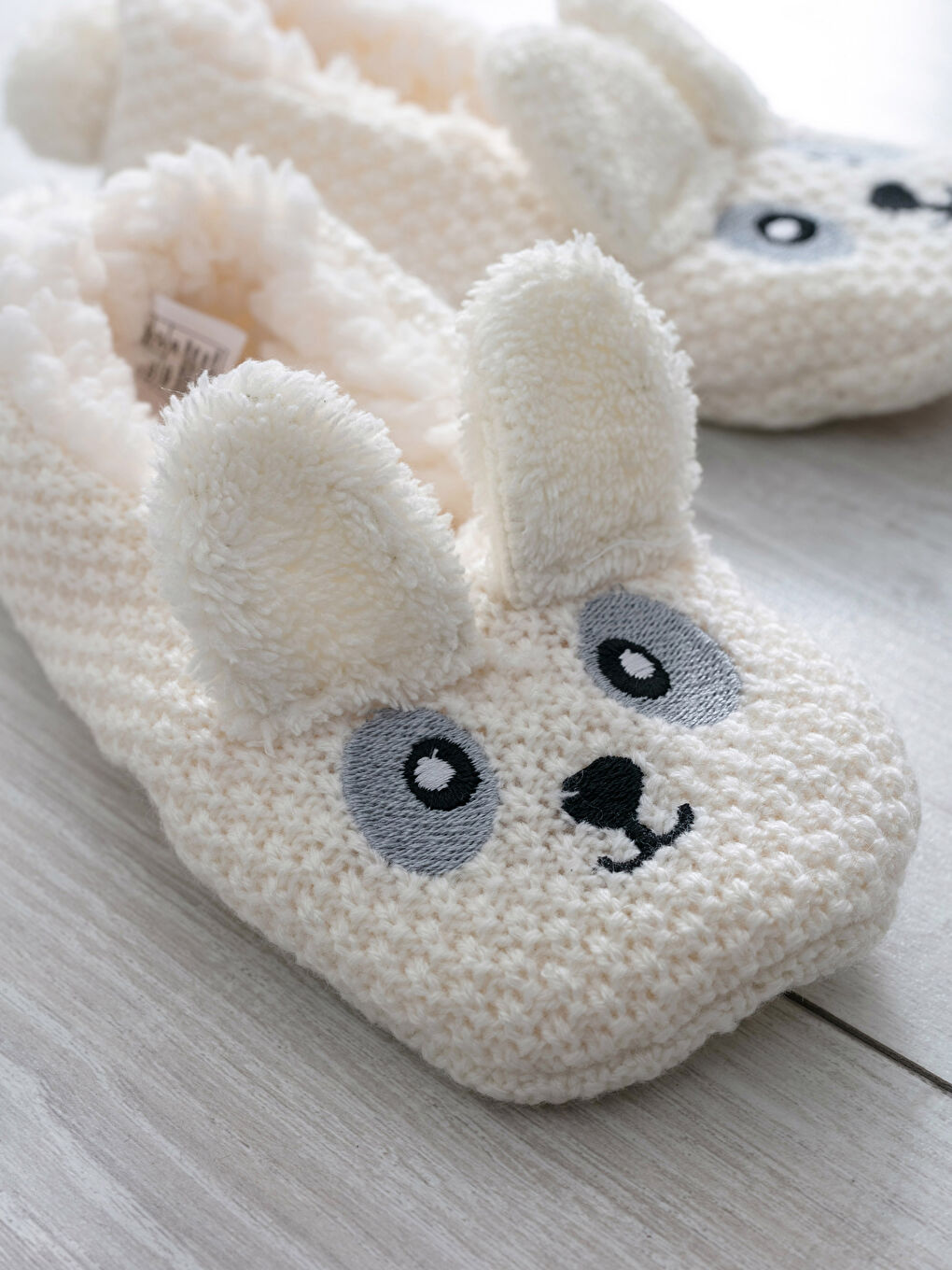 LCW HOME Bestickte Fleece-Hausschuhe -W1KH68Z4-RTA