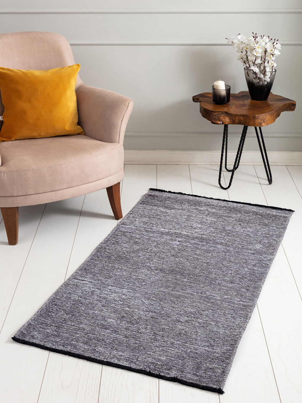 سجادة شانيل سادة 80x150 سم