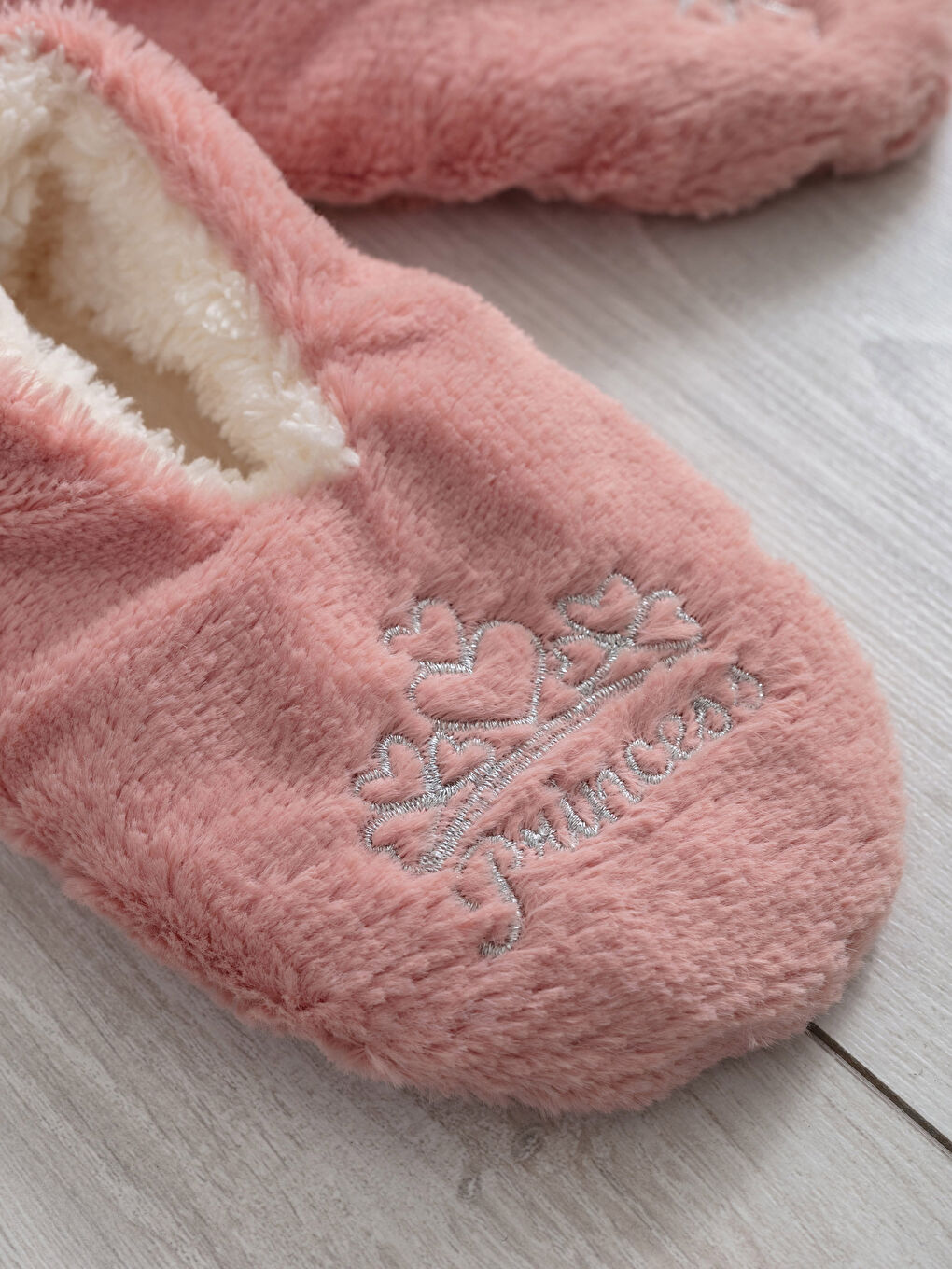 Bestickte Plüsch Hausschuhe für Mädchen-2