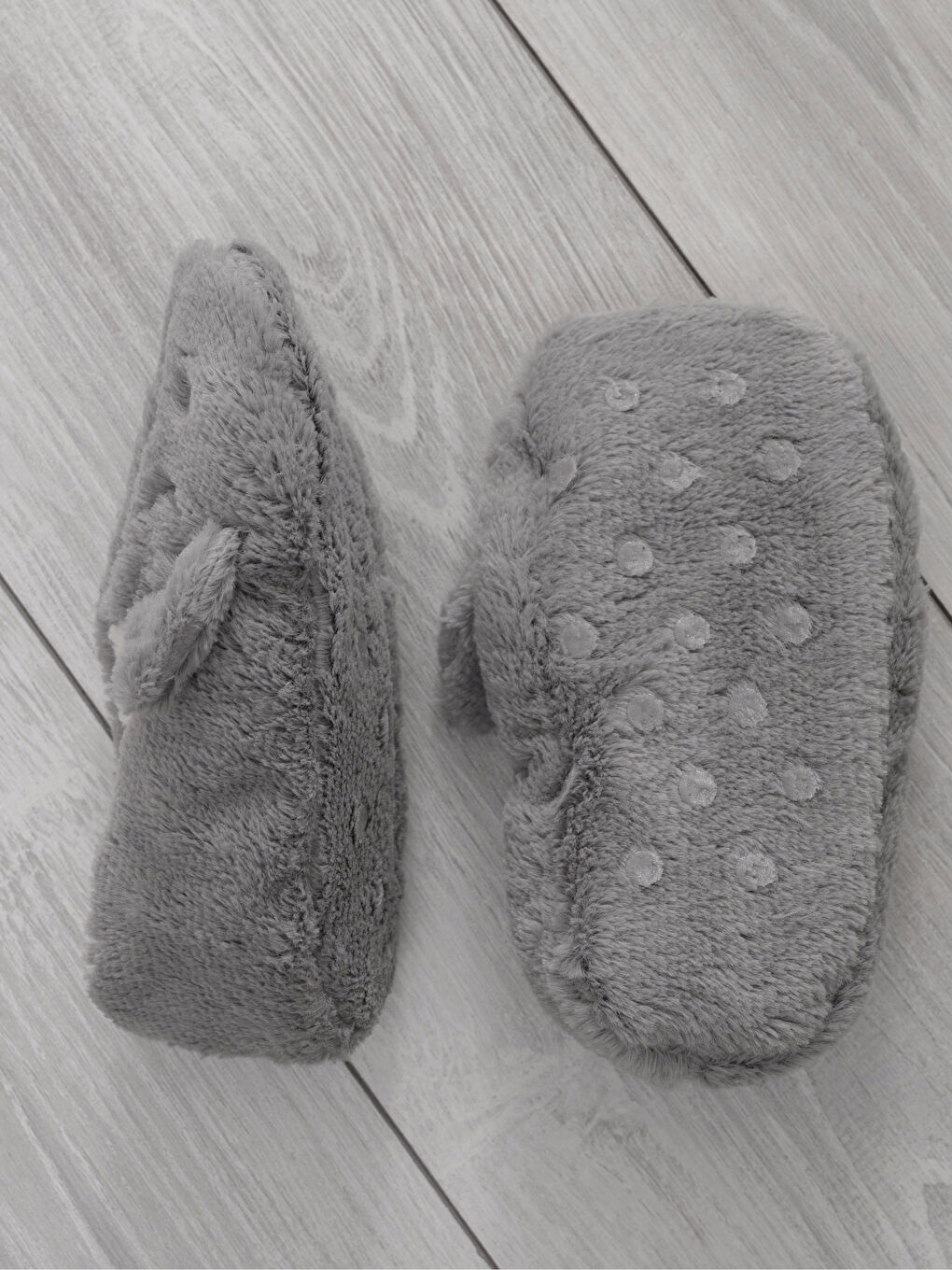 Gri Nakış Detaylı Pelüş Erkek Çocuk Ev Ayakkabısı-1