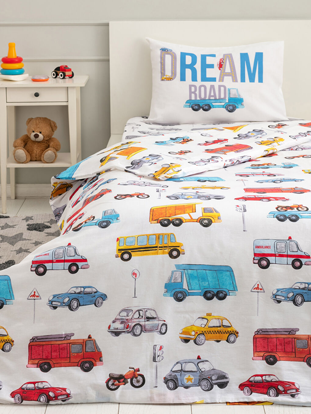 Tek Kişilik Taşıt Desenli Çocuk Nevresim Takımı