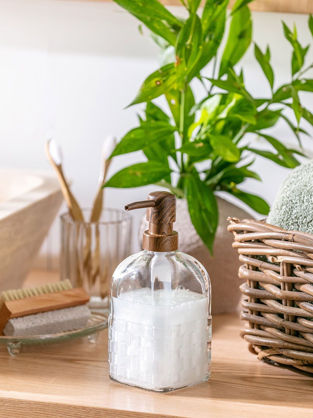 Renksiz Cam Sıvı Sabunluk 7x7x19 cm