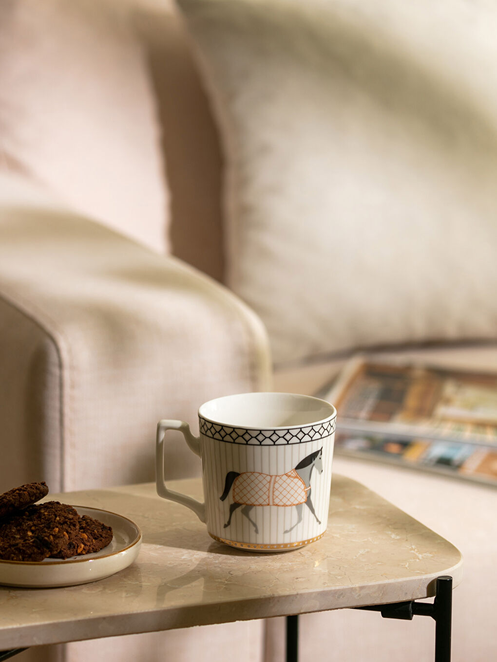 Karışık At Desenli Porselen Kupa 360 ml-1