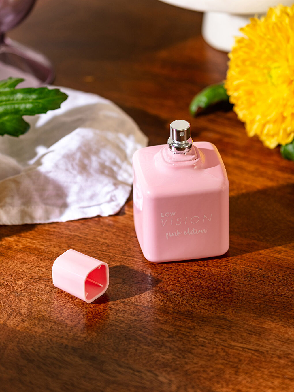 Pink Edition EDP Kadın Parfüm 100 ml-1